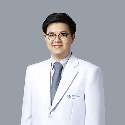 Dr. Pee Topothai